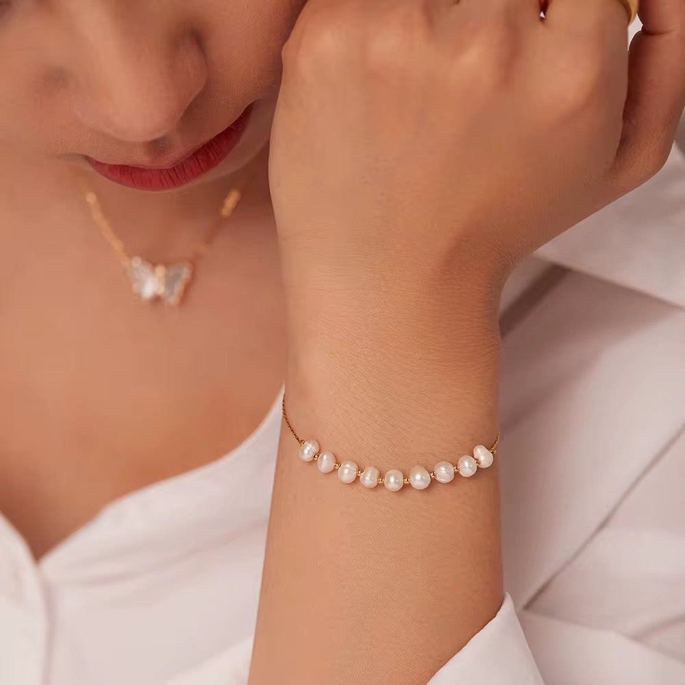 Fresh water pearl bracelet
