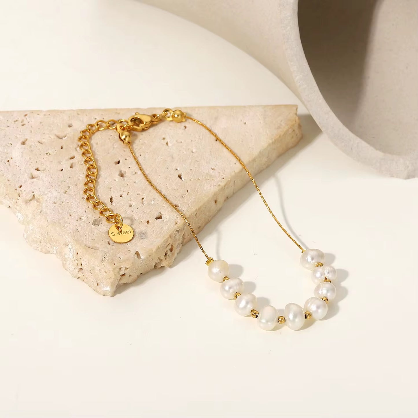 Fresh water pearl bracelet