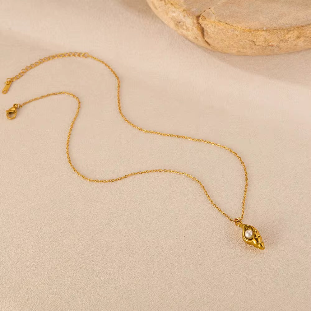 Allie Necklace